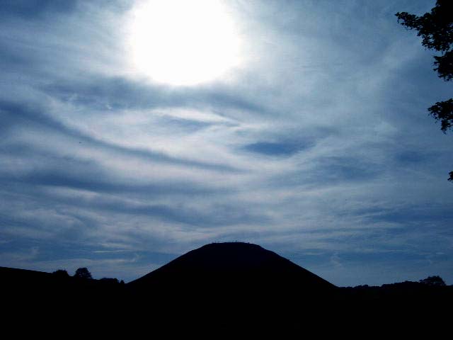 Silbury Hill on 31 May 2003