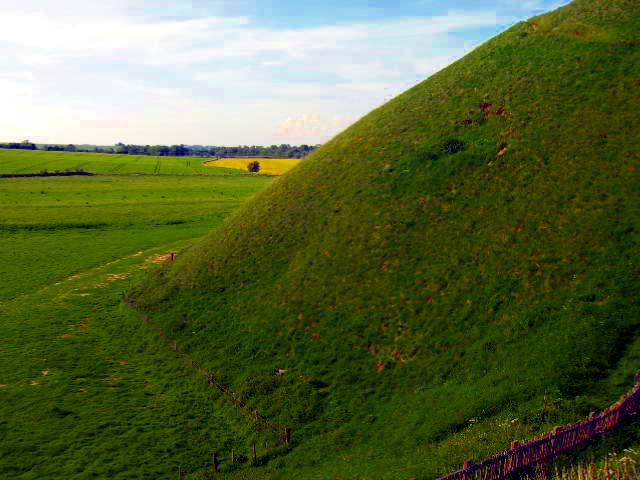 Silbury Hill on 31 May 2003